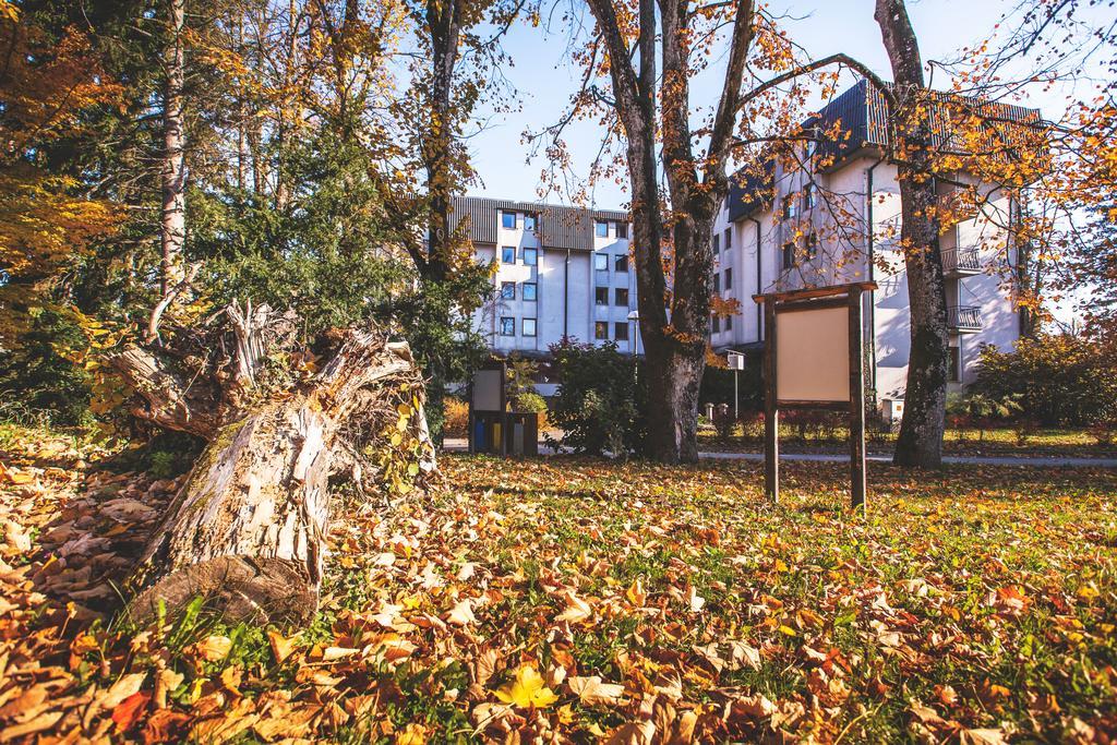 Youth Hostel Proteus Postojna Exterior foto